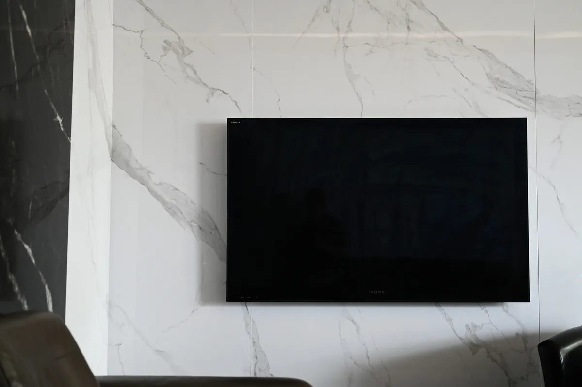 Showroom - Image 1